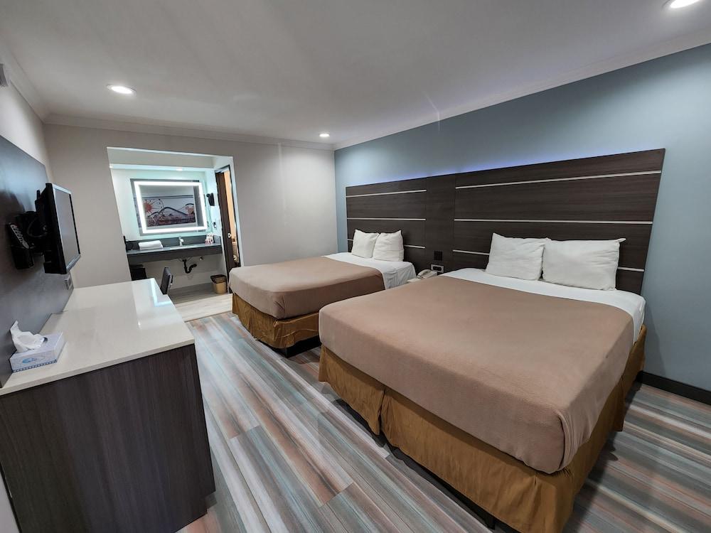 Travelodge by Wyndham Fullerton Near Anaheim photo 46