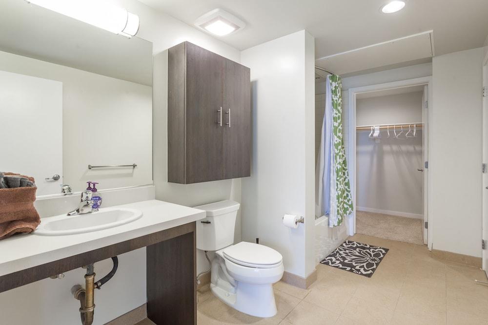 Tripbz Avalo Suites photo 42