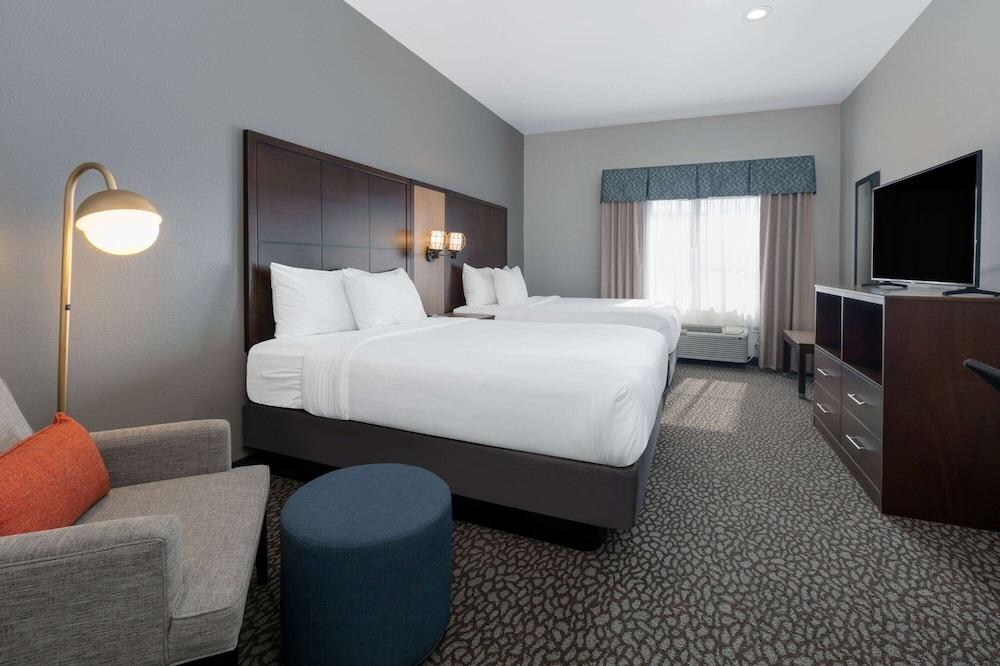 Wingate by Wyndham DFW / North Irving photo 29