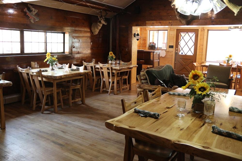 Creekside Lodge at Yellowstone photo 42