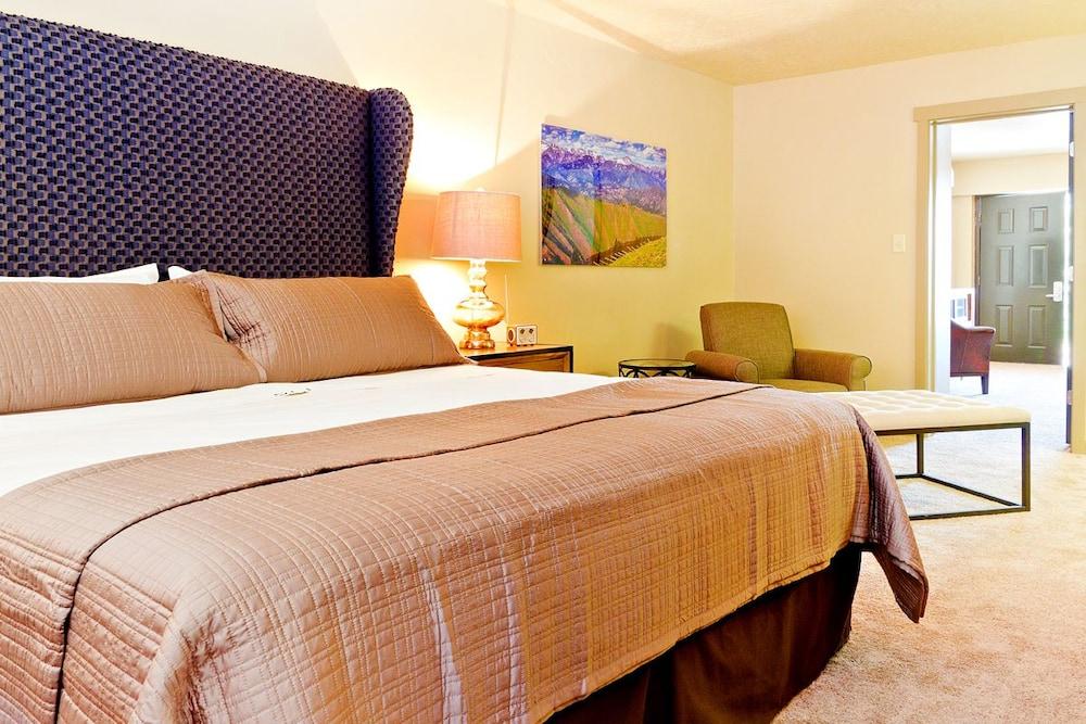 Blue Lakes Inn & Extended Stay photo 5