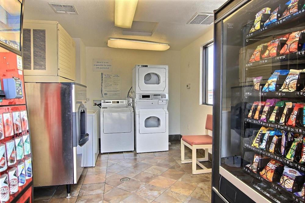 Motel 6 Austin, TX - Central Downtown UT photo 23