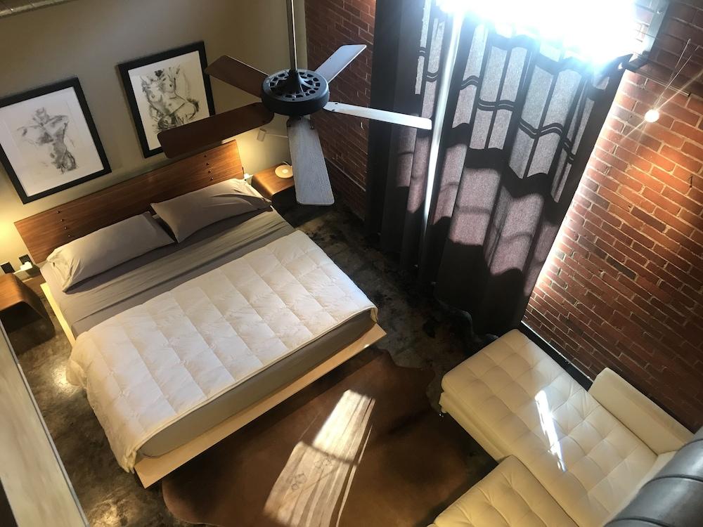 The Hangar Lofts Hotel photo 38