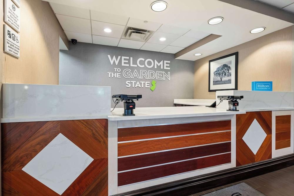 Hampton Inn Ridgefield Park photo 16