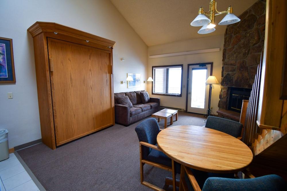 Inn at SilverCreek photo 12