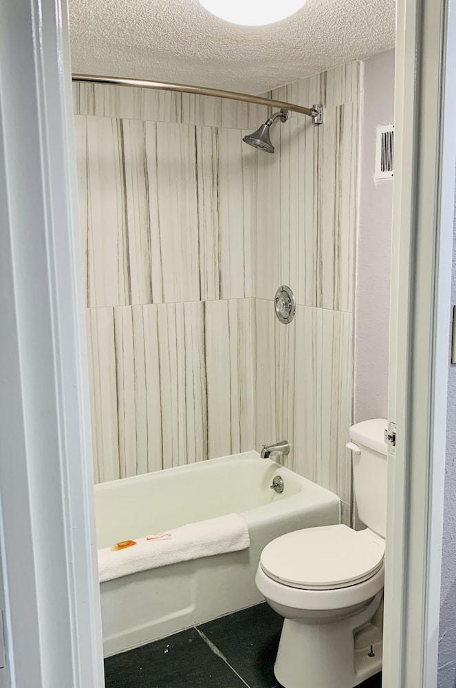 Quality Inn Newberry photo 27