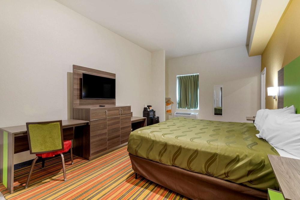 Quality Inn & Suites Elgin photo 9