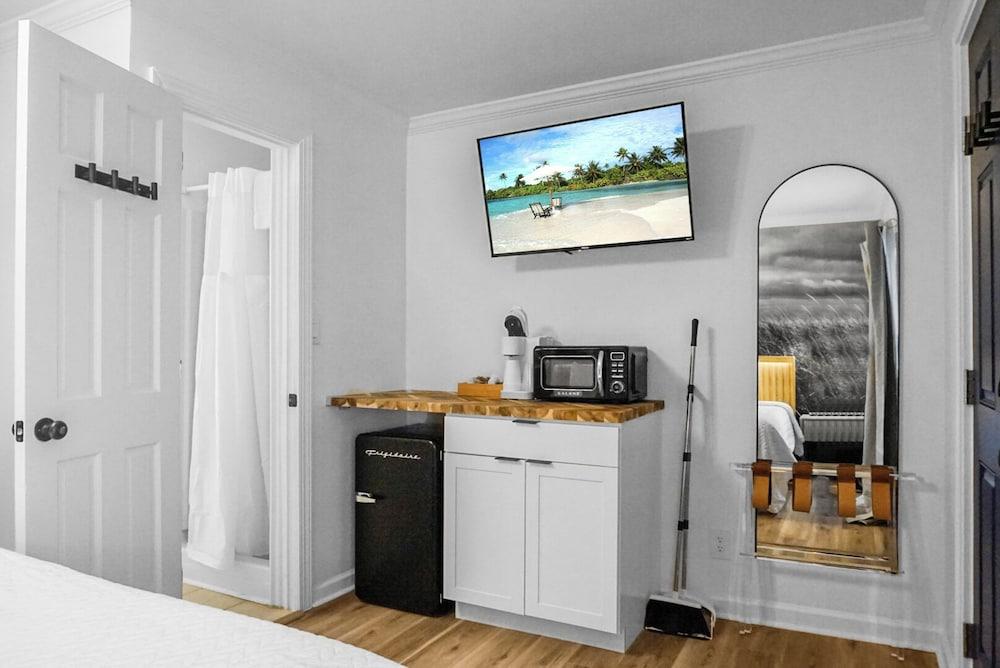 Boardwalk Inn photo 47