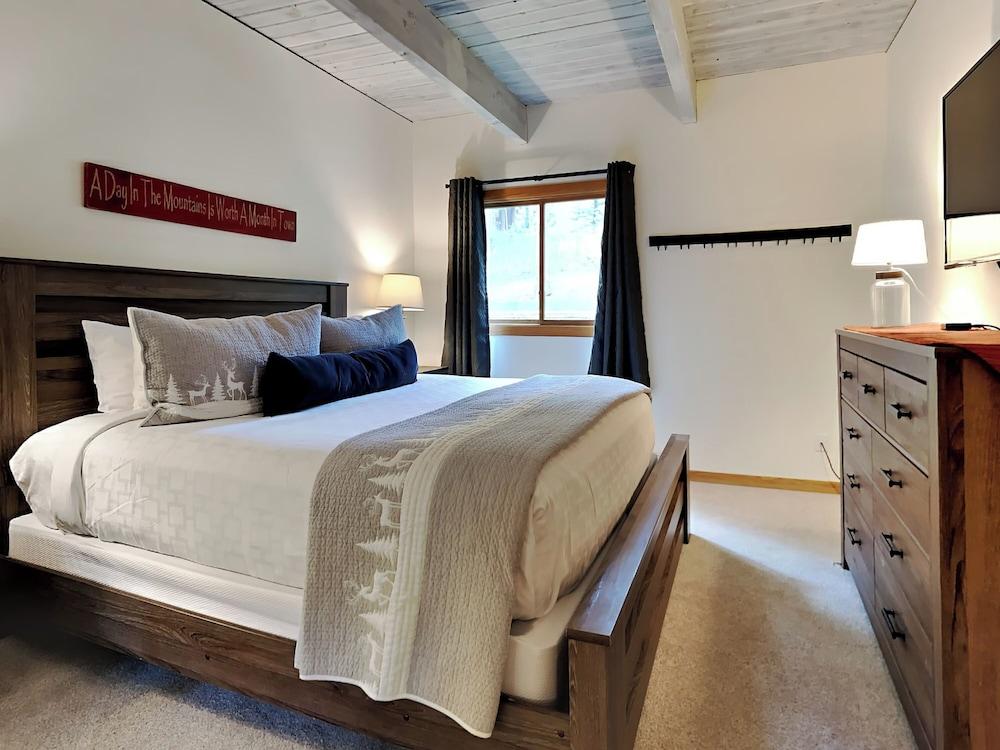 The Timberline Condominiums photo 68