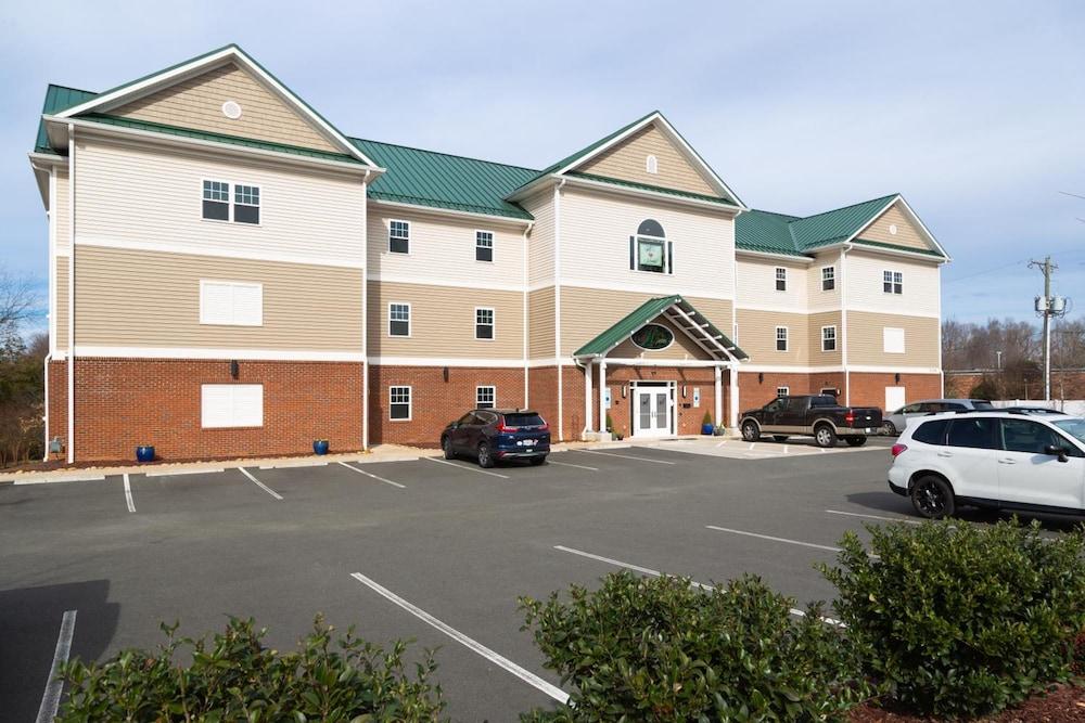 The Acorn Suites photo 37