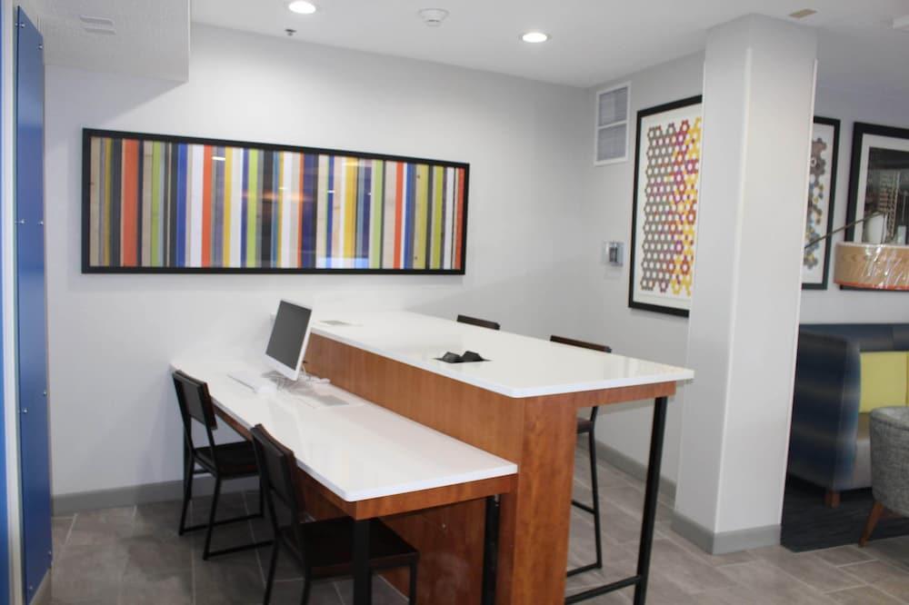 Holiday Inn Express & Suites Enterprise by IHG photo 20