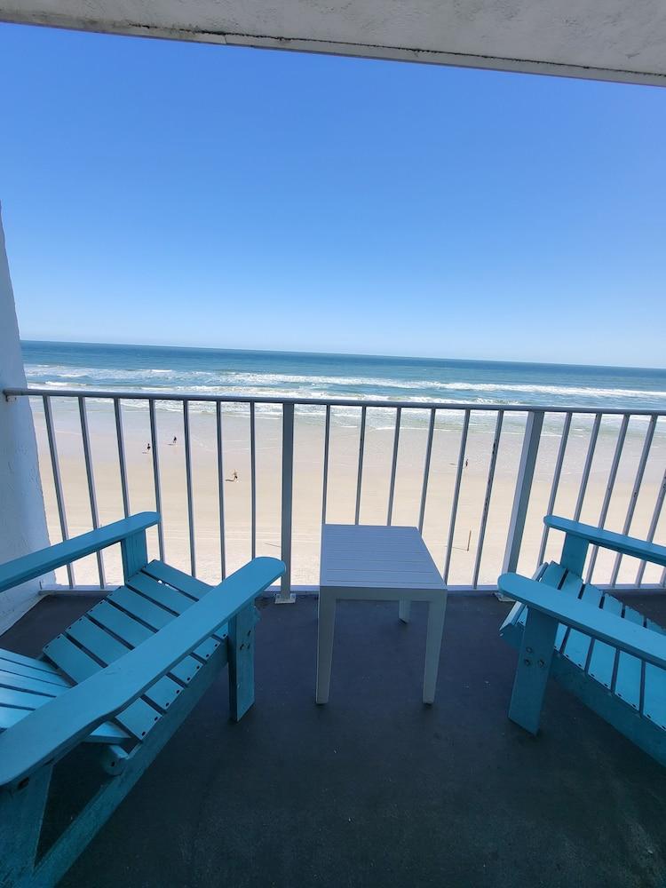 Beachside Hotel photo 53