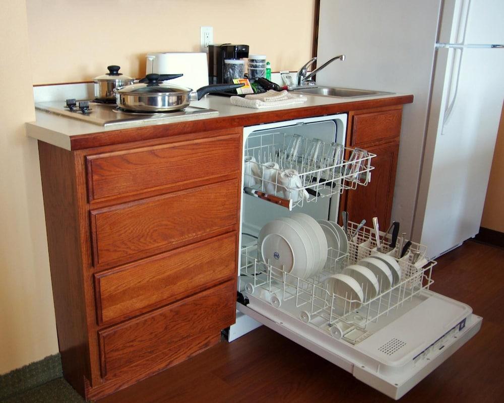 GrandStay Hotel & Suites photo 20