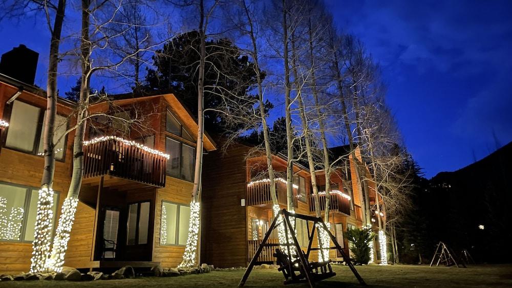 Aspen Winds on Fall River photo 18