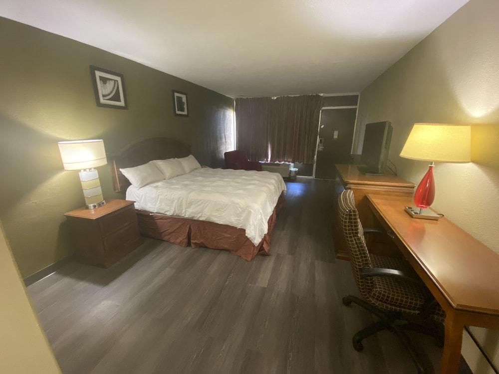 Americas Best Value Inn Wilson photo 3