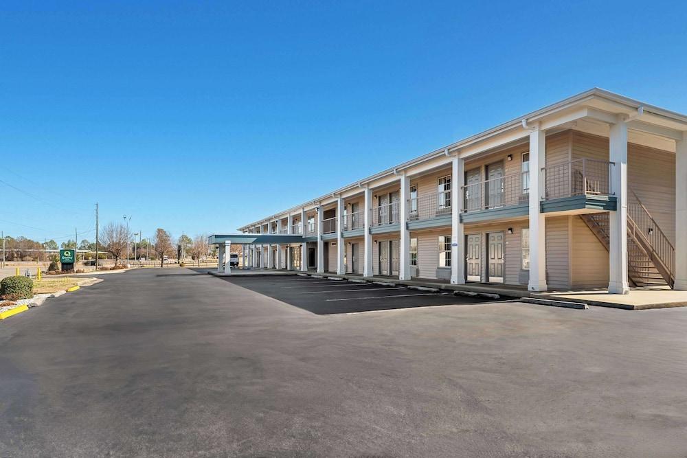 Quality Inn Eastman photo 29