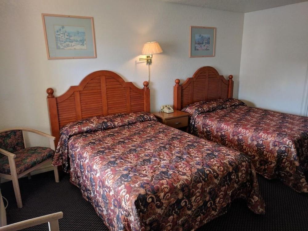 Desoto Motel photo 9
