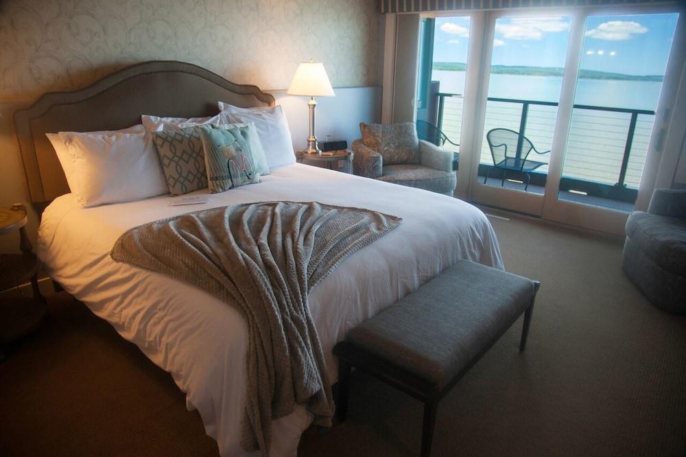 Blue Wave Inn photo 37