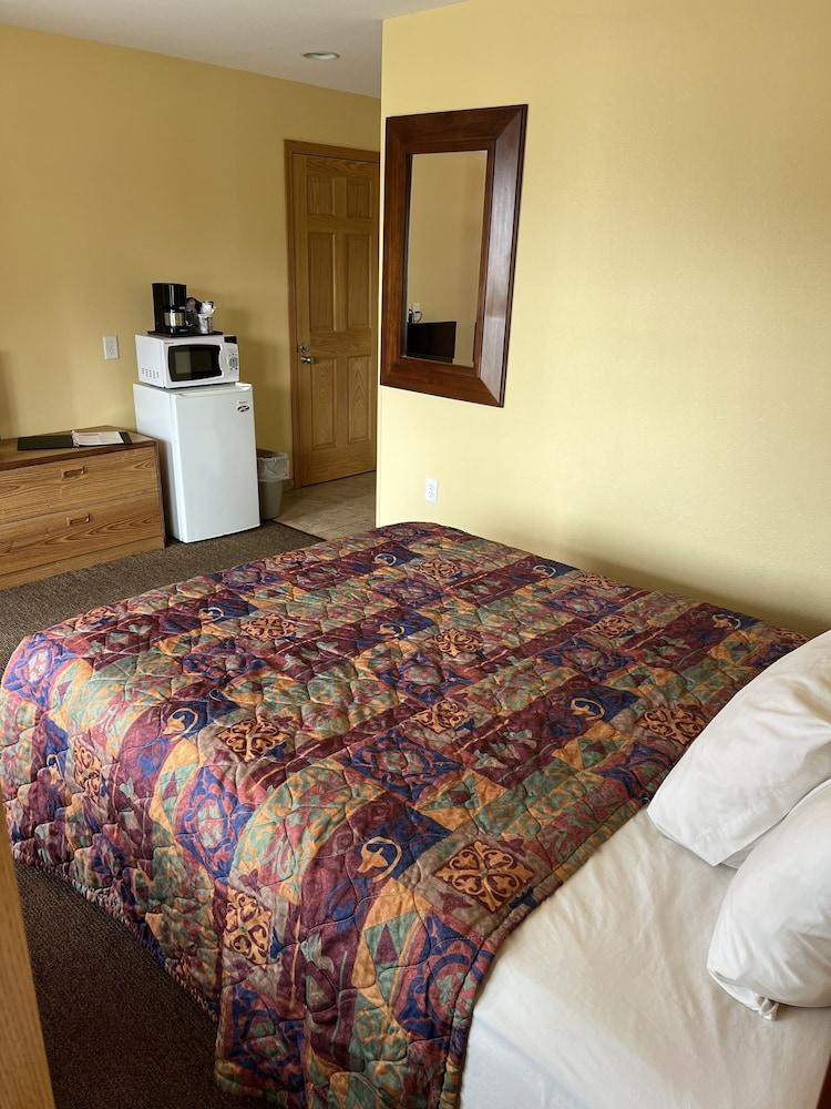 All Star Inn & Suites photo 34