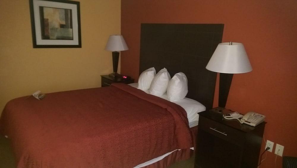 Quality Inn & Suites Kimberly - Appleton East photo 14