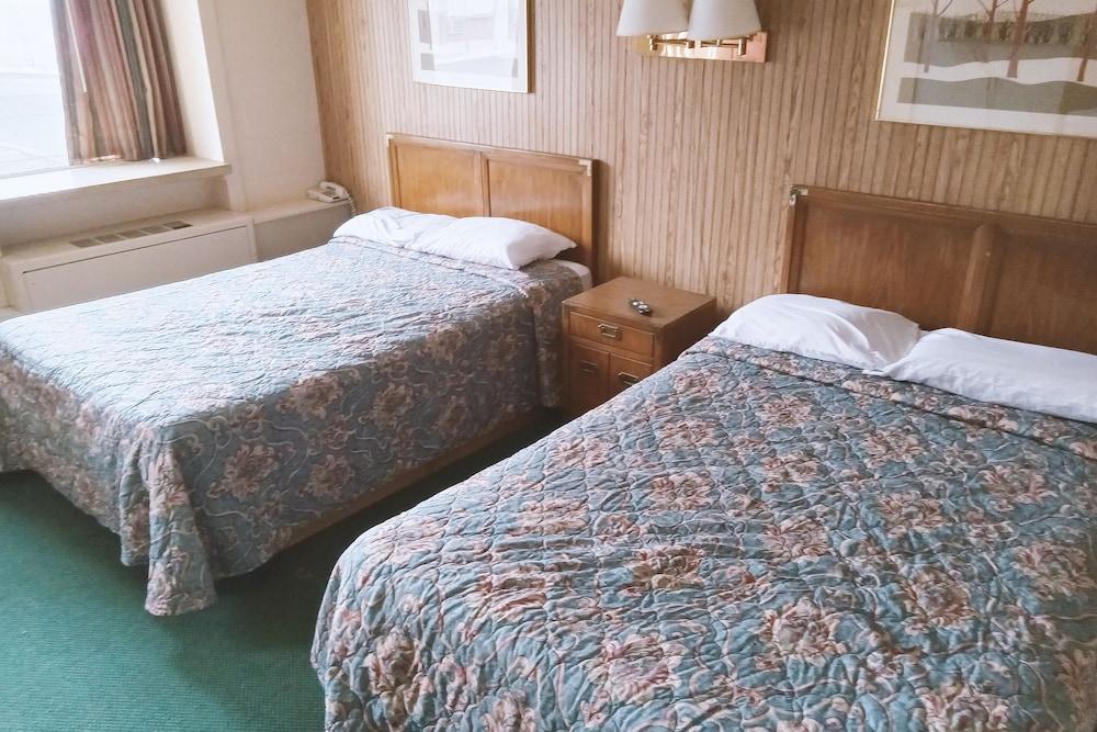 Blue Way Inn And Suites Winfield photo 11