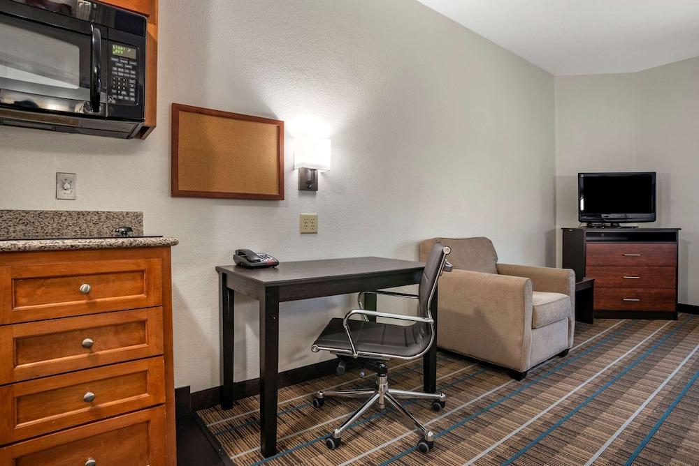 MainStay Suites Denham Springs - Baton Rouge East photo 27