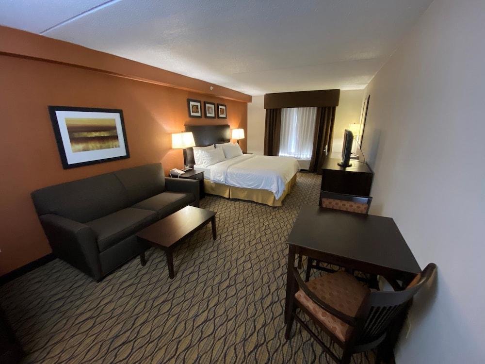 Holiday Inn Express Hotel & Suites Danbury - I-84 by IHG photo 15
