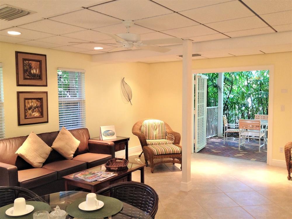 Siesta Palms By the Beach photo 64
