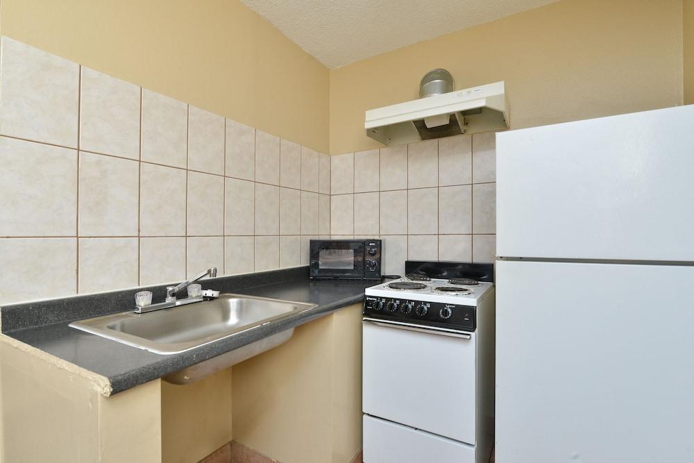 LaPlace Motel photo 10