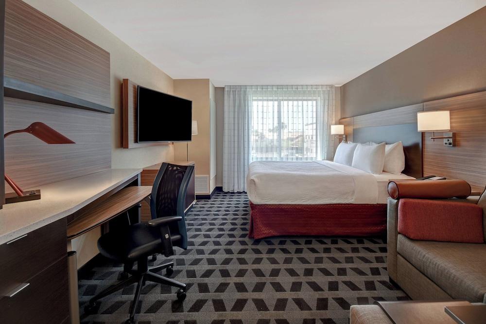 TownePlace Suites by Marriott Las Vegas Airport South photo 8