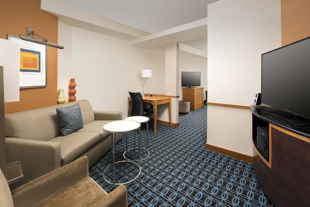 Fairfield Inn by Marriott Washington D.C. photo 7