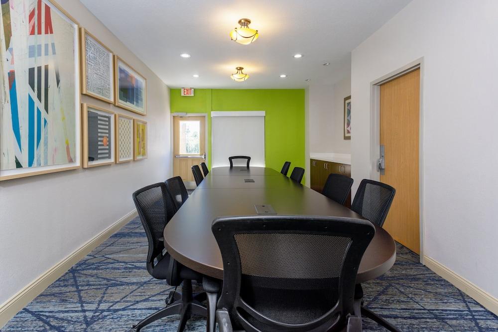Holiday Inn Express Hotel & Suites Jacksonville South I-295 by IHG photo 63