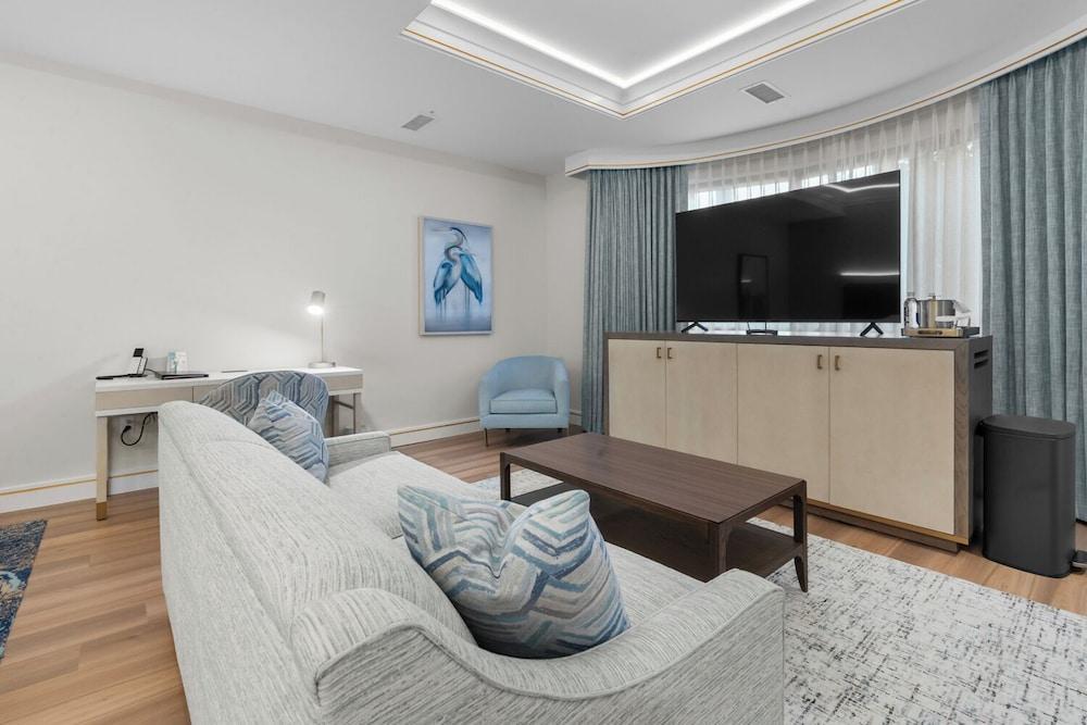 Harbor Suites at Harborwalk Village photo 63