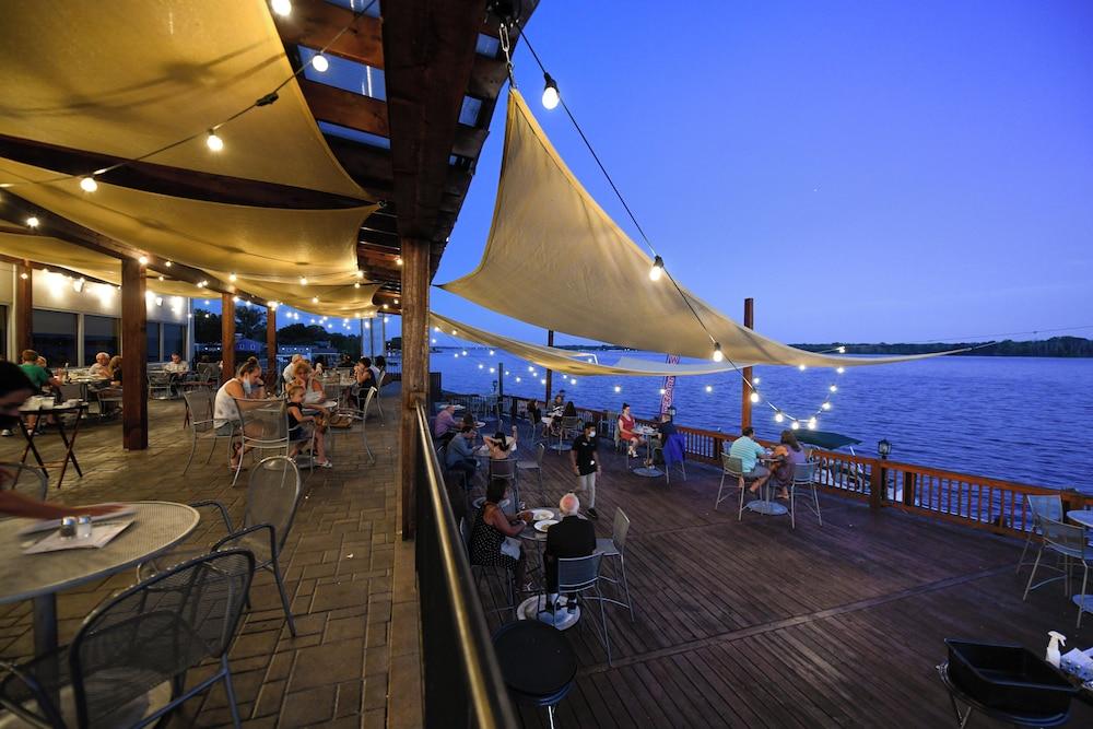 Crowne Plaza Niagara Falls NY Riverside by IHG photo 99