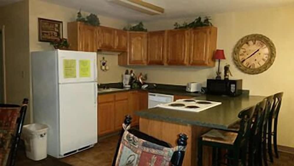 Taneycomo Lakefront Resort photo 7