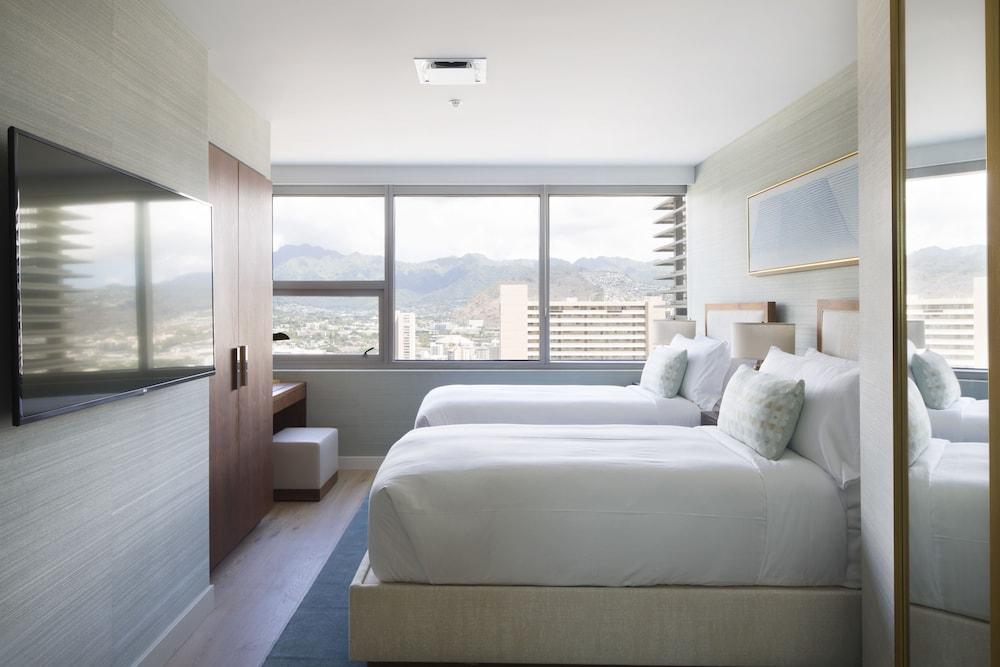 Real Select at the Ritz Carlton Residences, Waikiki Beach photo 7