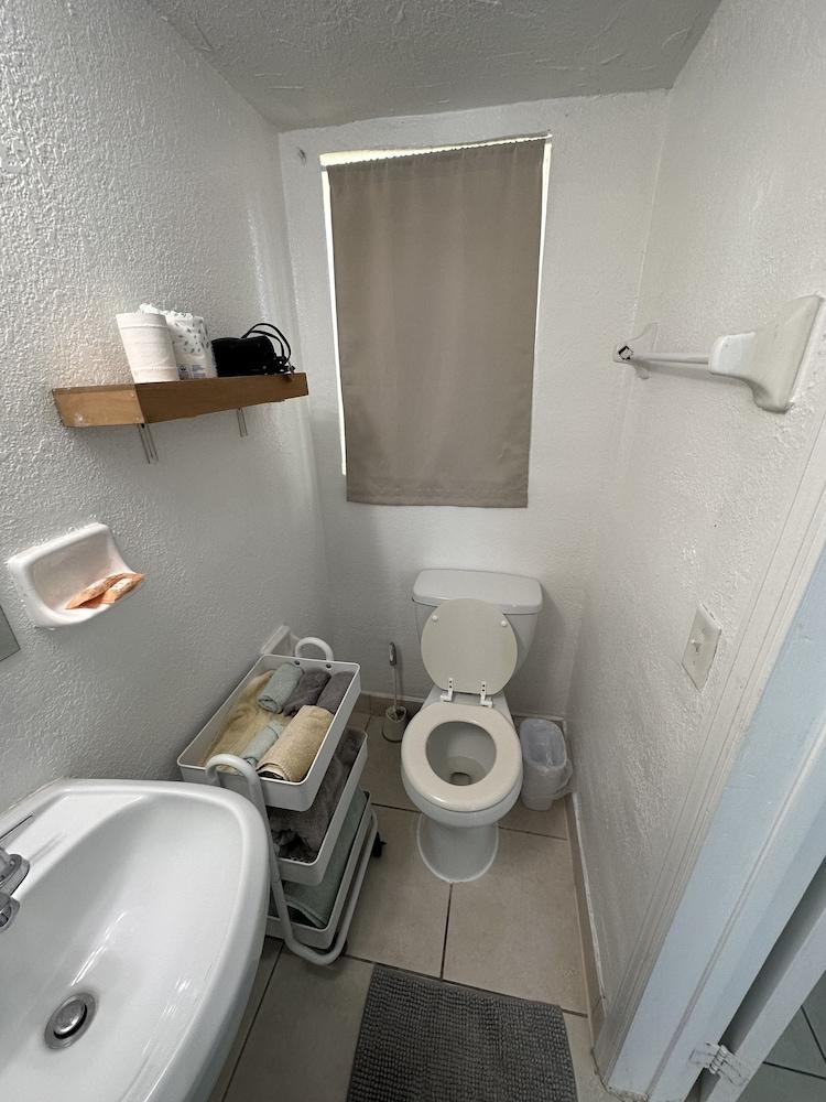 Hotel Motel Lauderdale Inn photo 9