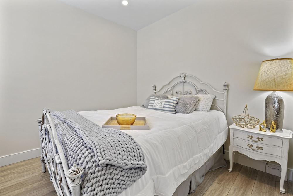 Seaport Oasis photo 45