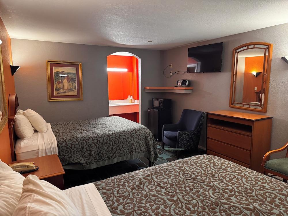 luxury inn photo 2