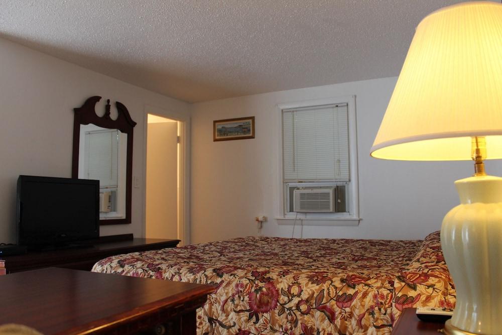 Oceanside Motel photo 19