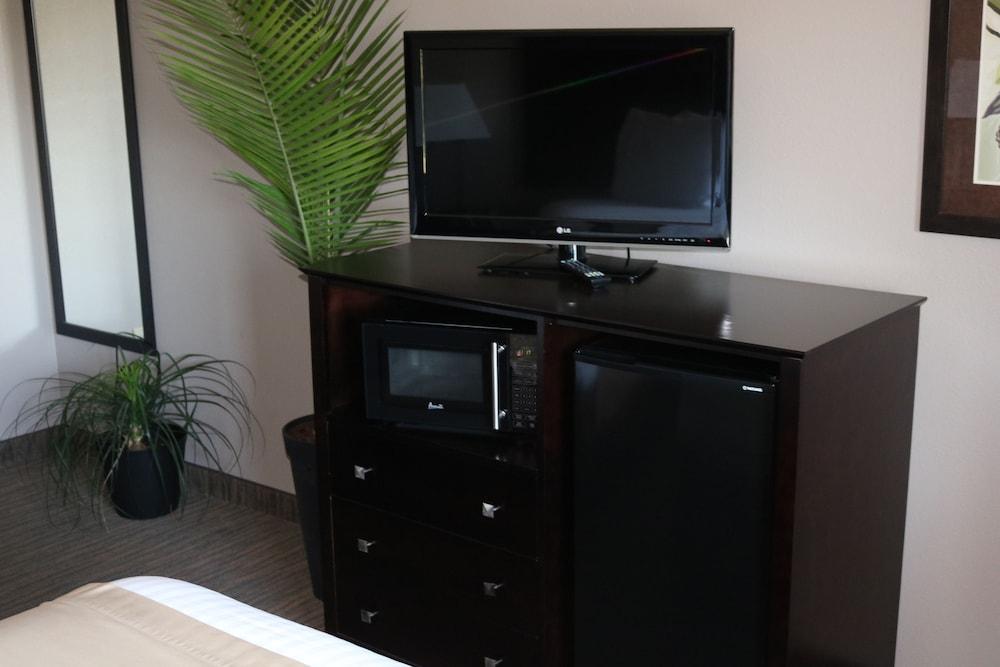 Qube Hotel photo 22