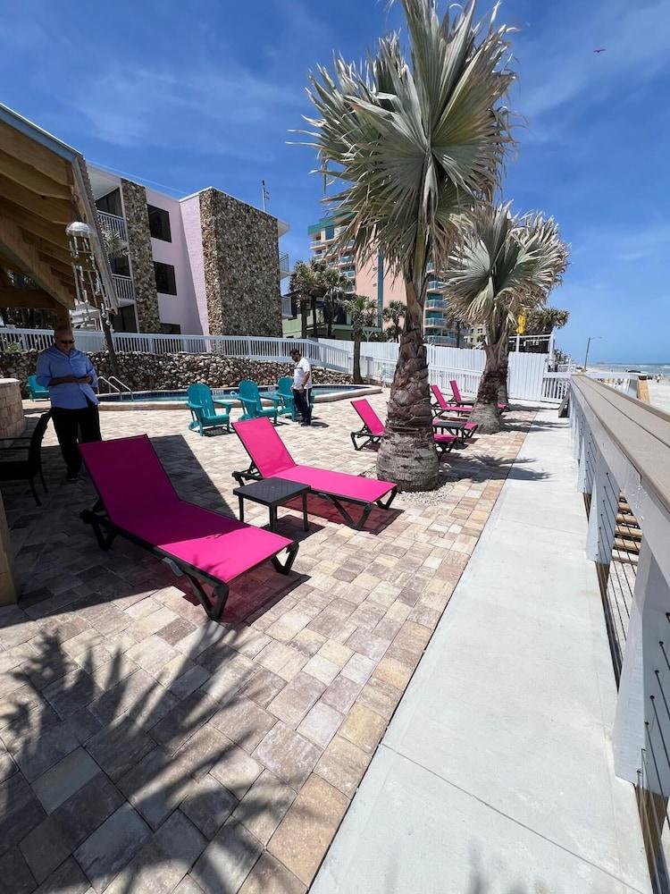 Flamingo Inn Beachfront photo 49