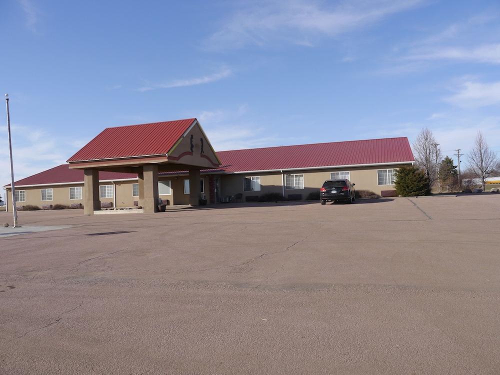 Westwood Inn & Suites Kimball I 90 photo 1