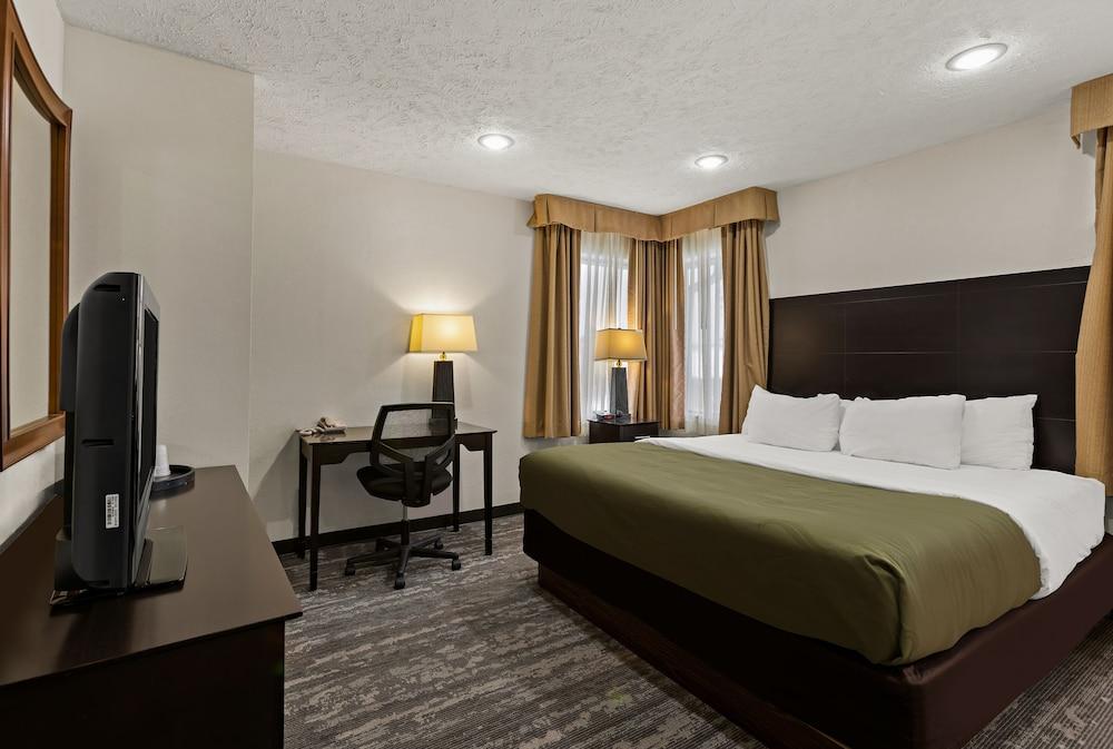 Quality Inn Traverse City photo 24