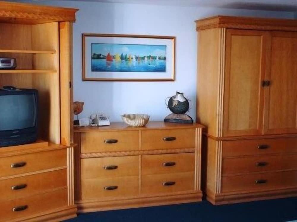 Mariner's Point Resort photo 22