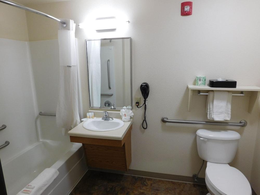 Birch Hill Suite Rochester – Med City photo 18