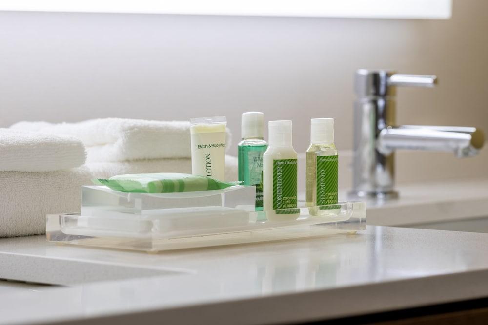 Holiday Inn Long Island-Islip Arpt East by IHG photo 16