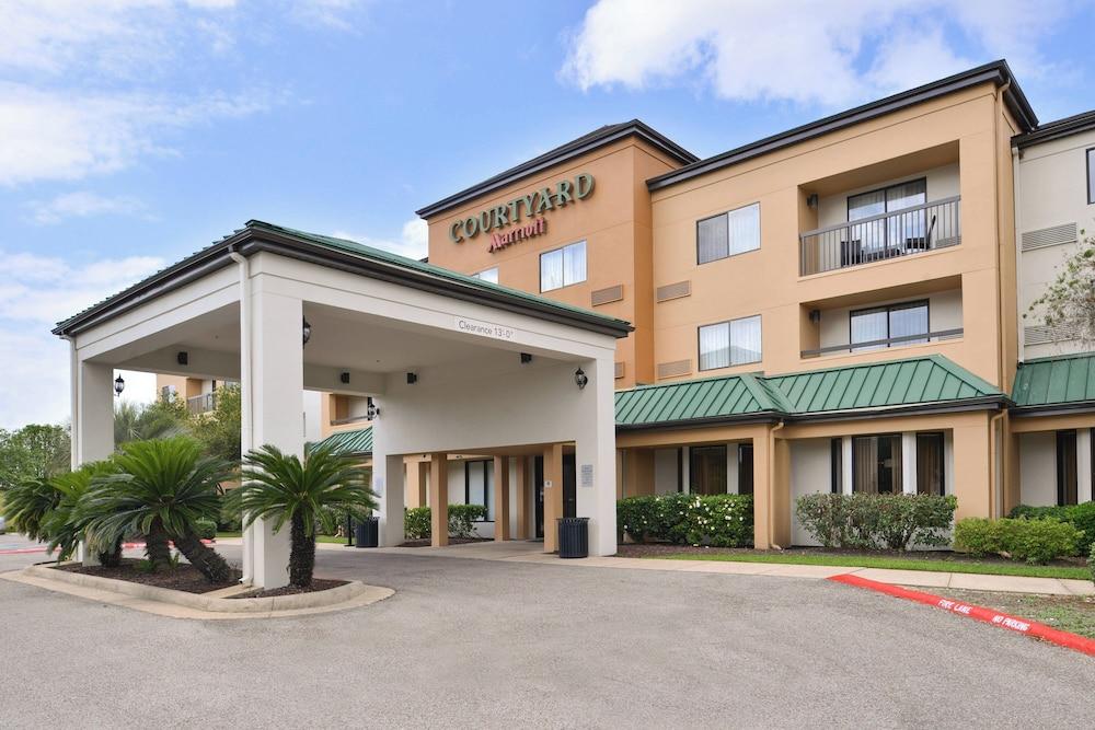 Courtyard by Marriott Beaumont photo 1