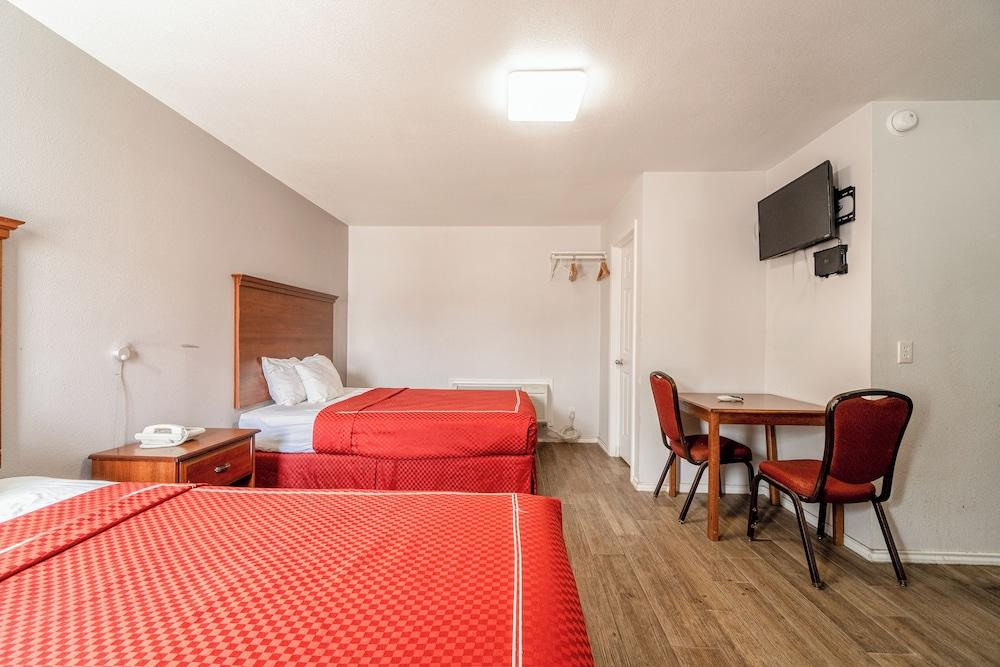 OYO Budget Inn Falfurrias Hwy 281 photo 12
