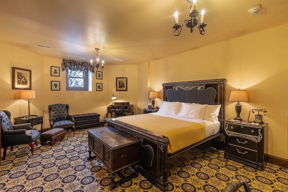 Steele Mansion photo 31